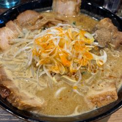 チャーシュー麺大盛り