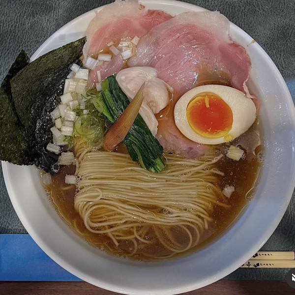 「本日の煮干のメヂカ醤油」@メヂカそば 吟魚の写真