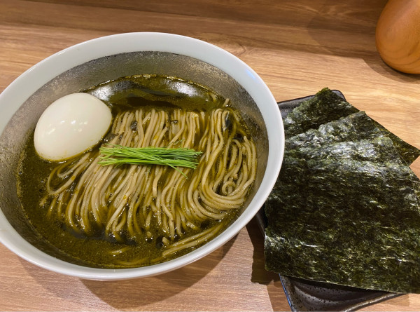 「[限定]黒あわびの肝そば¥2500・海苔¥100」@麺庵 利休の写真