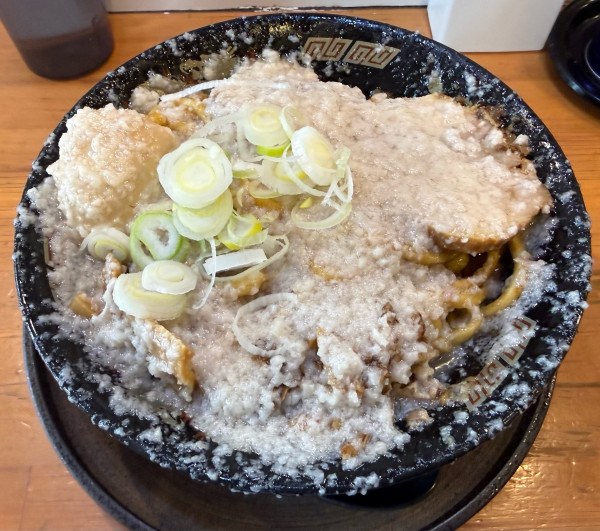 「爆盛油脂麺300g」@らーめん 平太周 神保町店の写真
