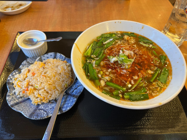 「台湾ラーメンと半チャーハン」@中華食堂＆酒場 清緑園の写真