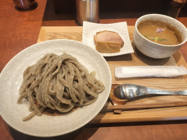 「御影つけ麺　中　1400円」@手打式特級多加水 御影麺 鏑矢の写真