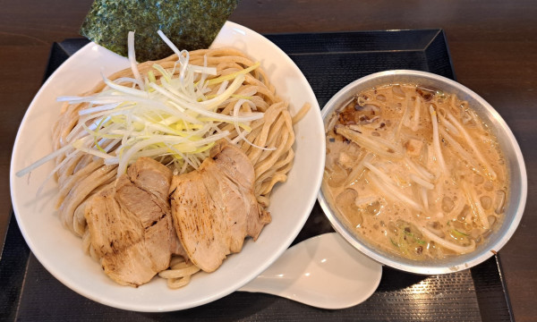 「一魂つけ麺味噌1100円＋大盛150円」@麺屋 一魂の写真