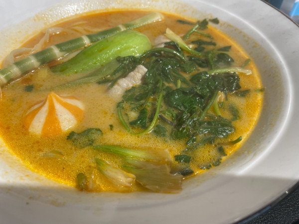 「麻辣湯・太麺牛筋麺＋刀削麺：342g：1392円」@李さんマーラータンの写真