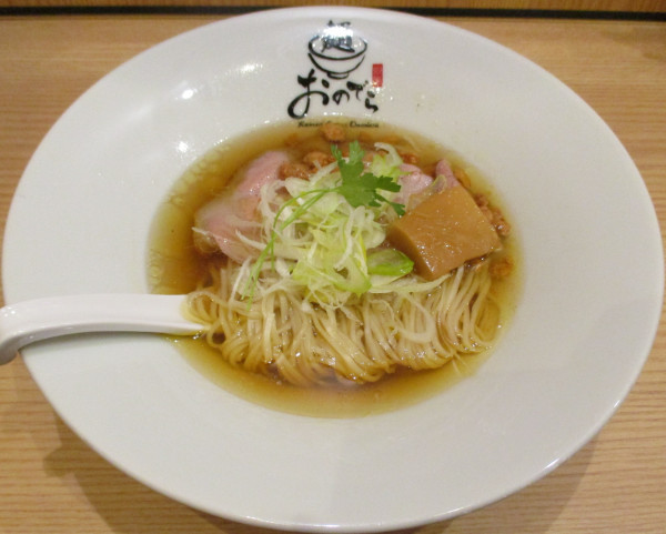 「塩ラーメン　980円」@麺 銀座おのでら 東銀座店の写真