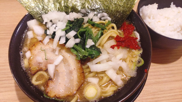 「家系らーめんのり(大盛・1100円)」@横浜家系らーめん 春樹 中村橋店の写真