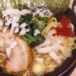 家系らーめんのり(大盛・1100円)