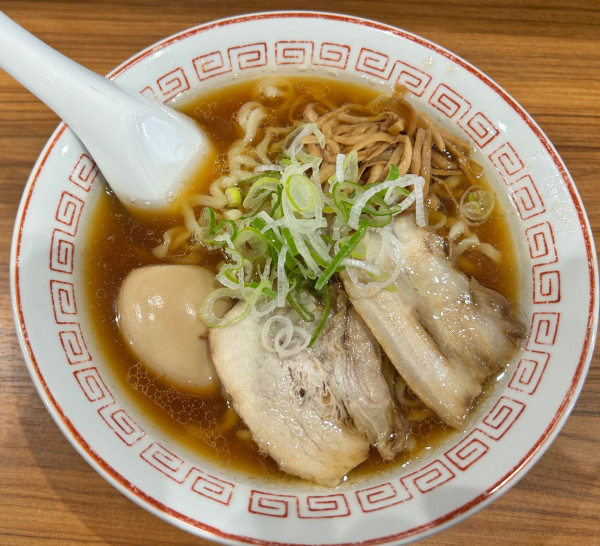 「朱(あか)850円+煮卵120円」@喜多方食堂 山海の写真