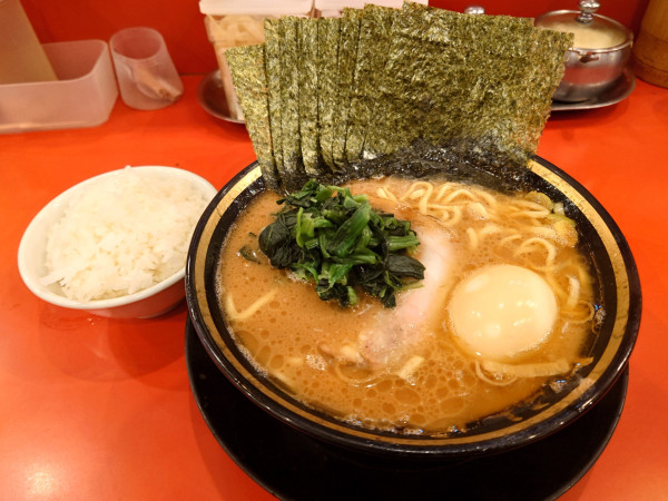 「のり玉ラーメン  ライス✖️3   硬め濃いめ多め」@横浜家系ラーメン 大輝家の写真