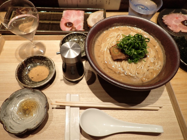 「らぁめん(並)＋α」@中華蕎麦 とみ田の写真