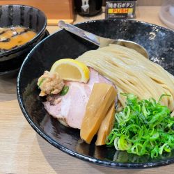 濃厚鶏つけ麺（期間限定）