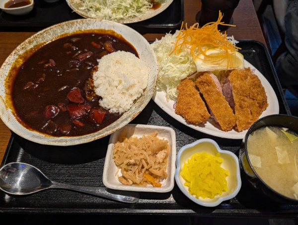 「別盛りカツカレー定食（1,200円）」@なかうらわ食堂の写真