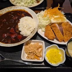 別盛りカツカレー定食（1,200円）