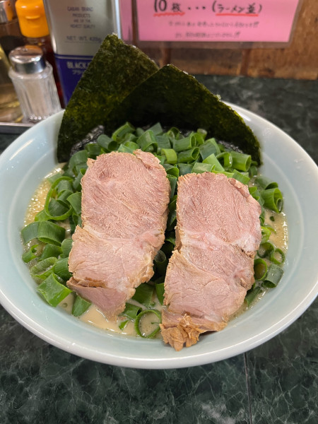 「青ネギラーメン並(1100円)」@横浜寺田家ラーメン 北柏店の写真