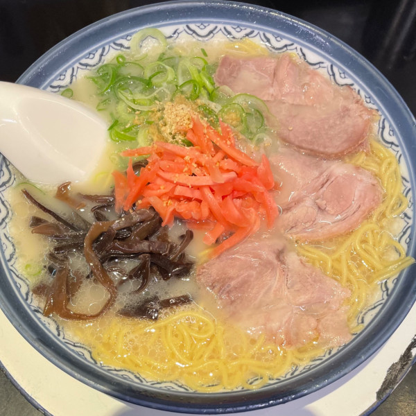 「ラーメン 770円（普通）」@博多ラーメン しばらく 西新店の写真
