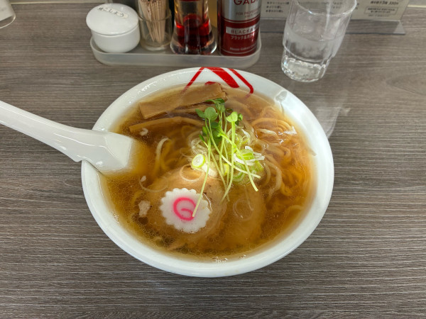 「しょうゆラーメン　860円」@佐野ラーメン いってつの写真