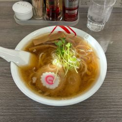 しょうゆラーメン　860円