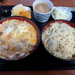 もりラーメンとかつ丼セット 1200円
