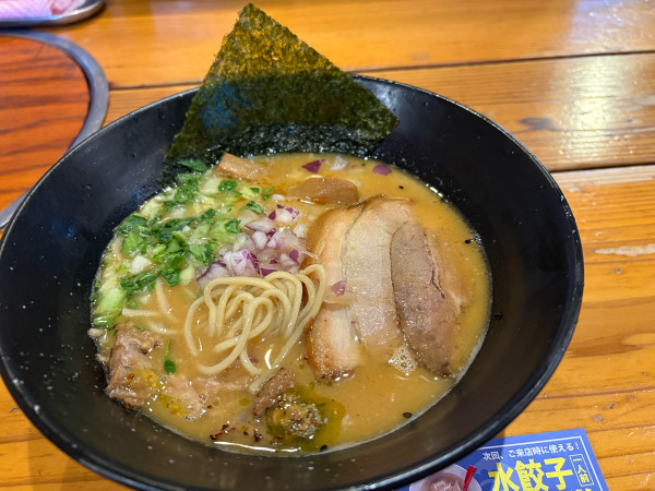 「鶏白湯鶏そば味噌1030円」@麺処 栄秀の写真
