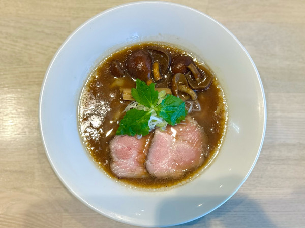 「★＜冬の限定麺＞赤だし中華蕎麦🍜¥1,300」@宍道湖しじみ中華蕎麦 琥珀 東京本店の写真