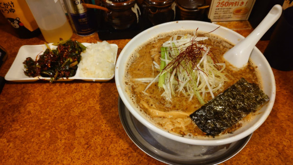 「8.1.14海老かほる濃厚味噌拉麺(1350円)」@麺の蔵 かめだ屋の写真