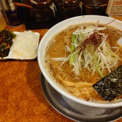 8.1.14海老かほる濃厚味噌拉麺(1350円)