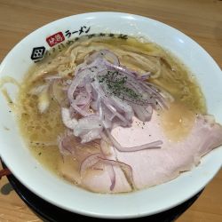 うっ鶏そば（醤油）　950円