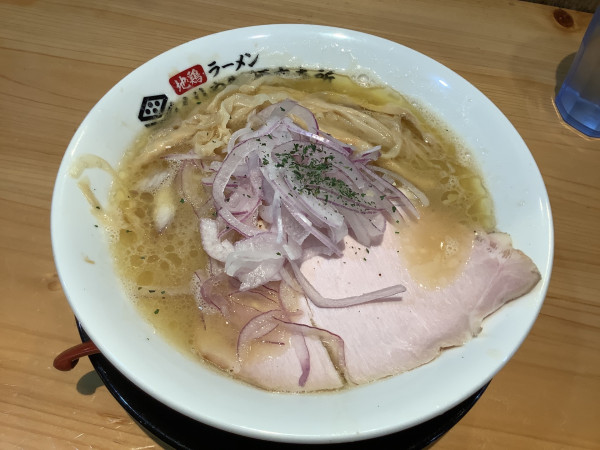「うっ鶏そば（醤油）　950円」@くりや製麺直売所の写真