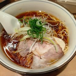 醤油らぁ麺