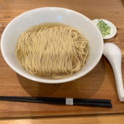 岩手県ほろほろ鳥だしの　かけラーメン（塩）1200円