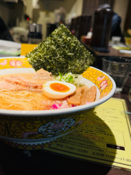 「淡濃焼きあご塩らー麺」@塩生姜らー麺専門店MANNISHの写真