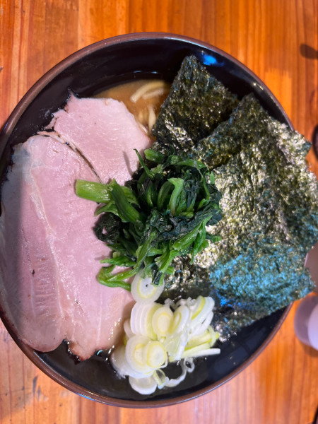 「らーめん930円(大盛り無料)」@らぁーめん 滿帆家の写真