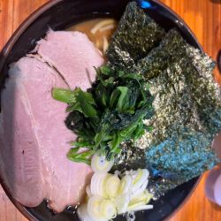 らーめん930円(大盛り無料)