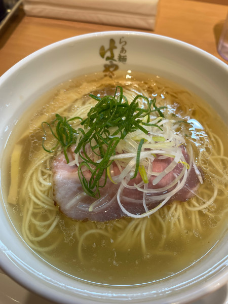 「塩らぁ麺」@らぁ麺 はやし田 新秋津店の写真