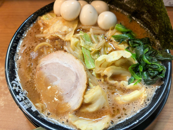 「味噌ラーメン (+うずら)」@町田商店 本店の写真