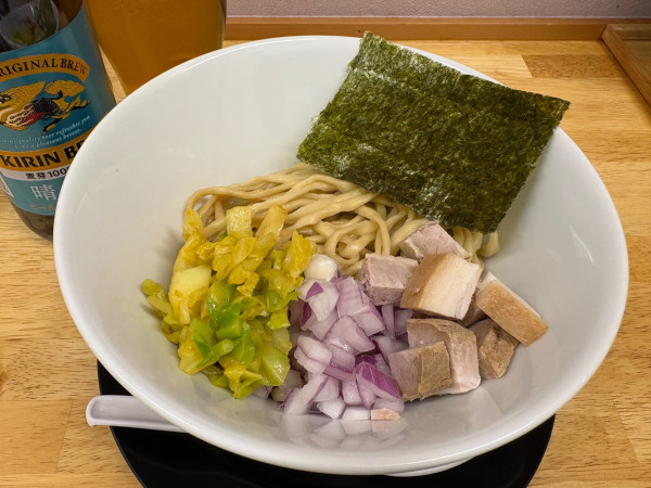 「【限定】まぜそば900円+瓶ビール700円」@煮干しそば 麺屋 春風の写真