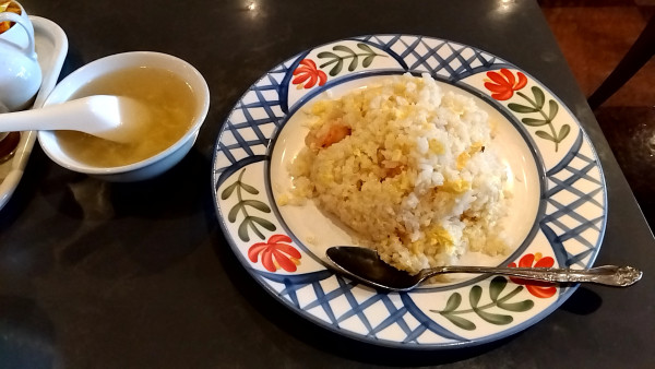 「海老炒飯（点心セット　１，２５０円）」@東華飯店の写真