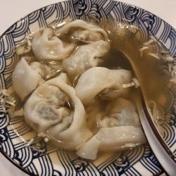 手作りエビ入りジャンボワンタン