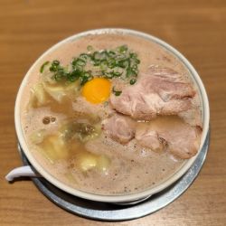 月見ワンタンメン(ばりかた) 1180円