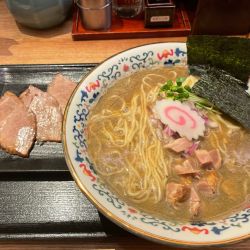 季節限定 煮干そば（大盛り）＋肩ロースチャーシュートッピング