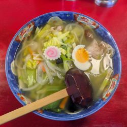 五目ラーメン　1210円