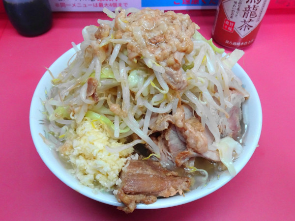 「小ラーメン（1,000円）＋豚まし　ヤサイニンニクアブラ」@ラーメン二郎 小岩店の写真