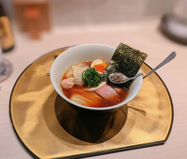 「アルティメットポルチーニ醤油らぁ麺」@入鹿TOKYOの写真