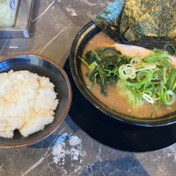 ラーメン950円ライス並200円