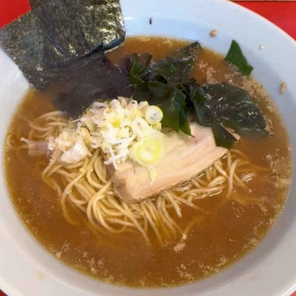 「朝ラーメン 500円＋半ライス130円」@ラーメンショップ とんこうの写真