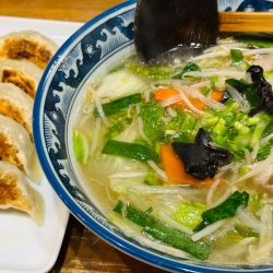 タンメン 750円 餃子 350円