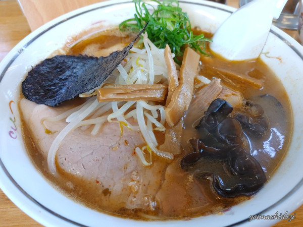 「ニンニクチャーシューメン、子豚飯」@ハルピンラーメン 本店の写真