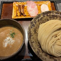 つけ麺　1100円+ミニ炙りチャー飯丼280円