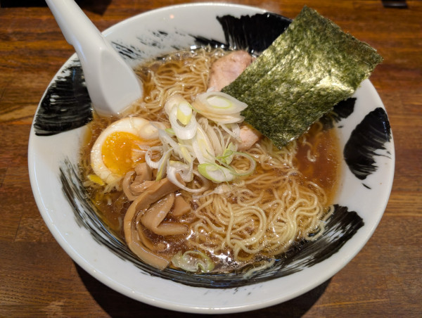 「支那そば」@ひじり屋 西新宿店の写真
