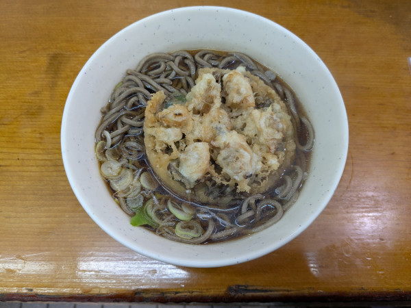 「アサリかき揚げそば380+220円」@二葉の写真